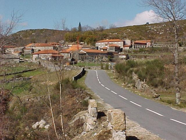 Gasthaus Casa De Campo Monte Abades Terras de Bouro Exterior foto