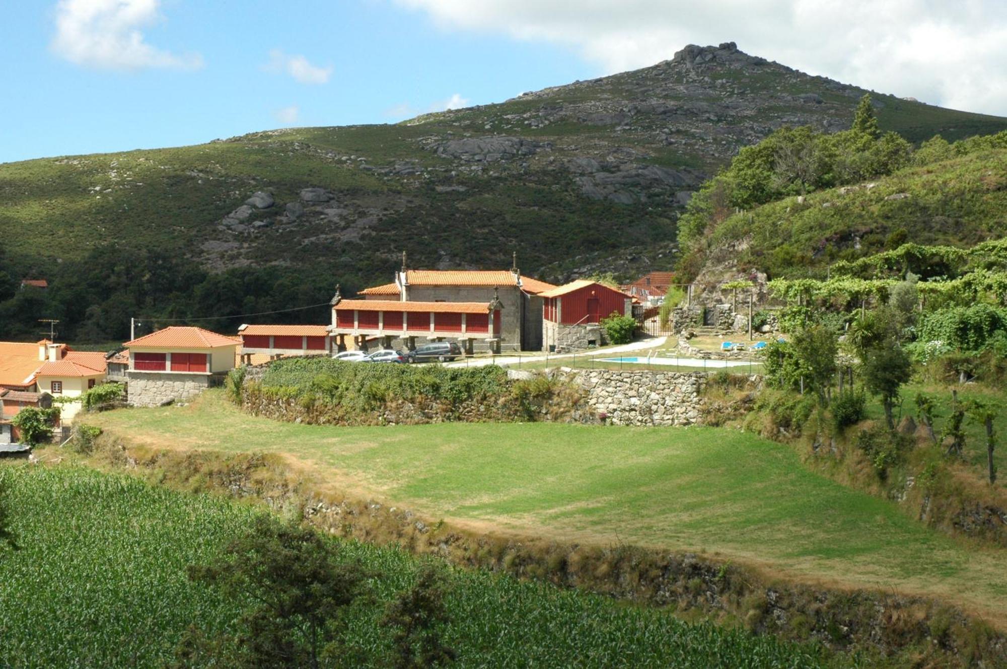 Gasthaus Casa De Campo Monte Abades Terras de Bouro Exterior foto